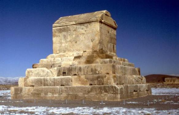 Cyrus_tomb