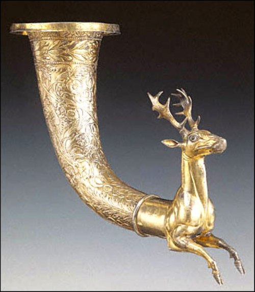 Parther Hirsch Rhyton; Silber mit Vergoldung; eingelegten Glasaugen