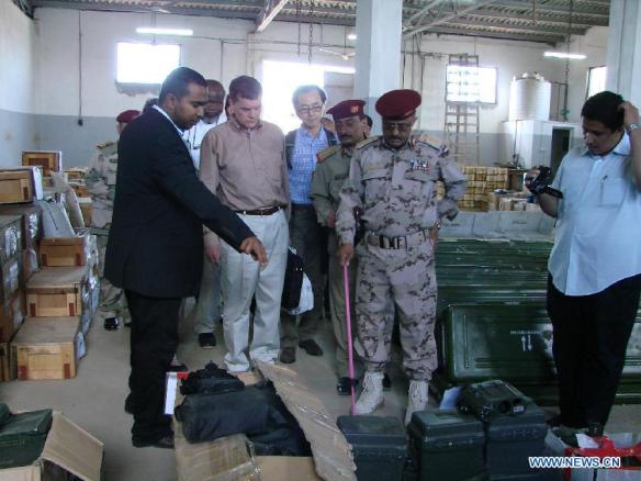 Die Waffen, die am 24.02.2013 vor der Küste Jemen beschlagnahmt wurden_eine UN Inspektion