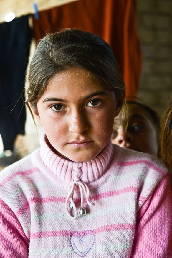 Bildquelle: Human Rights Watch Vertriebenes yezidisches Mädchen ausserhalb von Dohuk im Nord-Irak