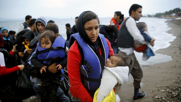 Bildquelle: Zeit.de Flüchtlinge aus Afghanistan nach ihrer Ankunft auf der griechischen Insel Kos | © Yannis Behrakis/Reuters