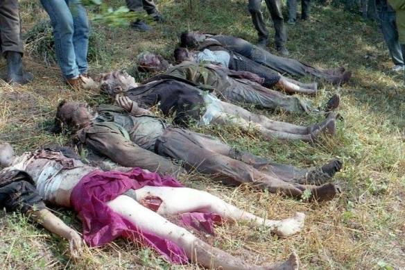 Massakrierte serbische Zivilisten im Umland von Srebrenica. Im Bild die Familie Mišić aus dem Dorf Gornji Šadići