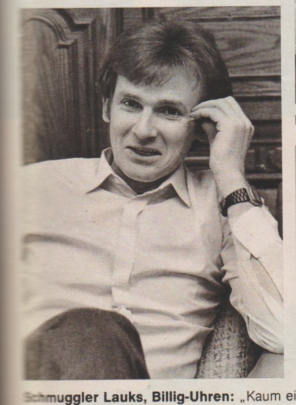 Dieses Bild hatte der damalige Direktor der SPIEGEL-Vertretung in der DDR Ulrich Schwarz in der Wohnung des Vaters von Adam Lauks gemacht. Er kam aus Berlin in den Schwarzwald im April 1986 um mit ihm ein Interview zu machen.