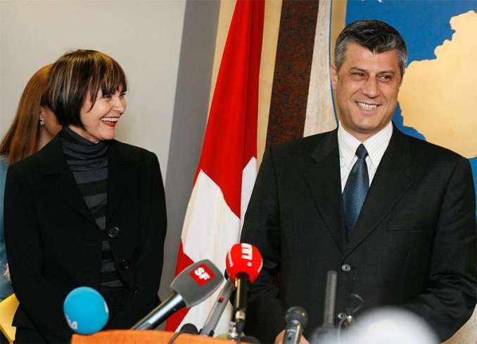 Calmy Rey und Hashim Thaçi